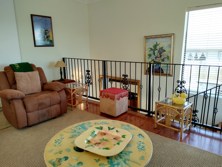 2 Bedroom Property for Sale in Reebok Western Cape